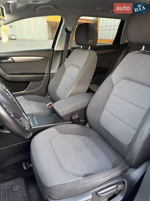 Универсал Volkswagen Passat 2014 в Житомире