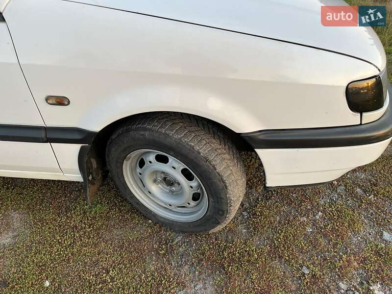 Седан Volkswagen Passat 1995 в Глухове фото 14 Седан Volkswagen Passat 1995 в Глухове
