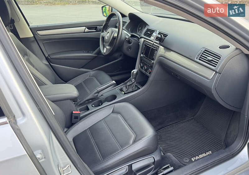 Седан Volkswagen Passat 2015 в Дніпрі