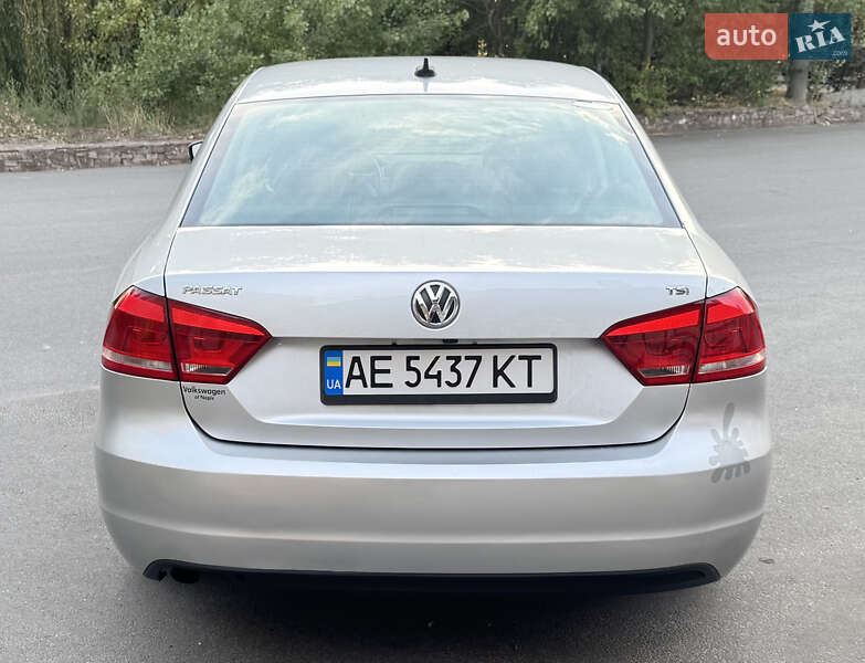 Седан Volkswagen Passat 2015 в Дніпрі