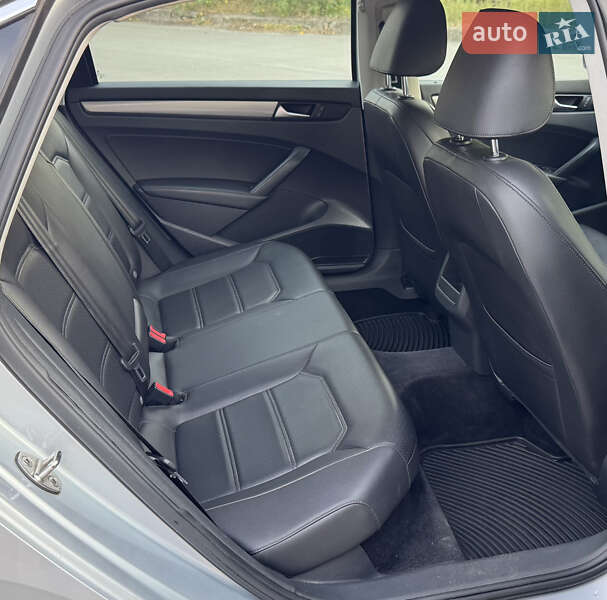 Седан Volkswagen Passat 2015 в Дніпрі