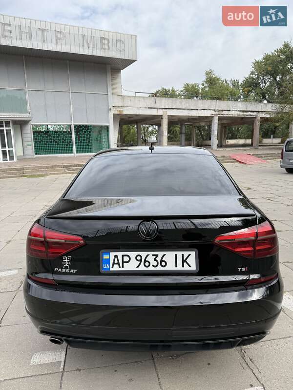 Седан Volkswagen Passat 2016 в Запоріжжі