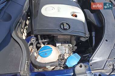 Универсал Volkswagen Passat 2005 в Ирклиеве