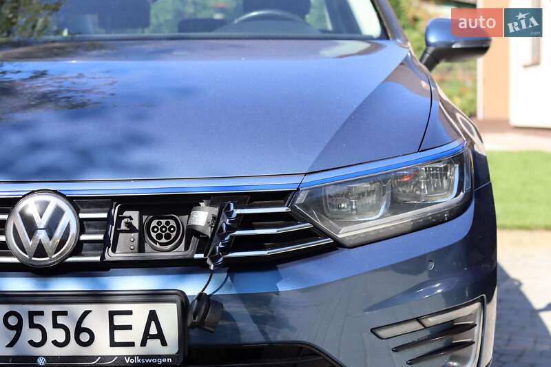 Седан Volkswagen Passat 2016 в Киеве