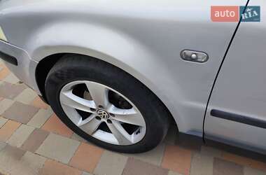 Универсал Volkswagen Passat 2003 в 