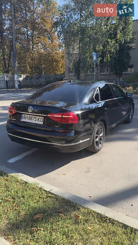 Седан Volkswagen Passat 2016 в Кременчуці