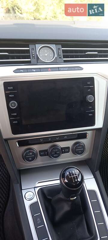 Универсал Volkswagen Passat 2017 в Запорожье фото 10 Универсал Volkswagen Passat 2017 в Запорожье