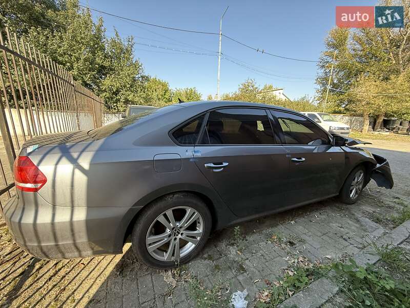 Седан Volkswagen Passat 2014 в Борисполе