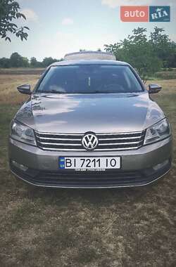 Седан Volkswagen Passat 2011 в Глобине