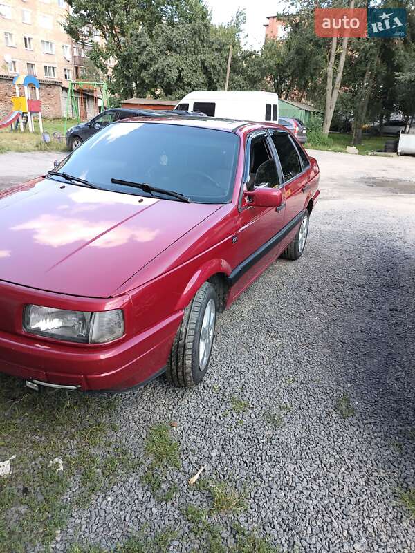 Седан Volkswagen Passat 1989 в Сарнах фото 4 Седан Volkswagen Passat 1989 в Сарнах