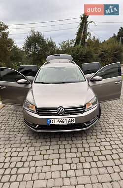 Універсал Volkswagen Passat 2013 в Львові