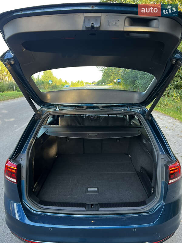 Универсал Volkswagen Passat 2022 в Луцке фото 15 Универсал Volkswagen Passat 2022 в Луцке