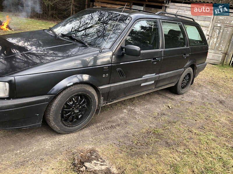 Универсал Volkswagen Passat 1992 в Клевани