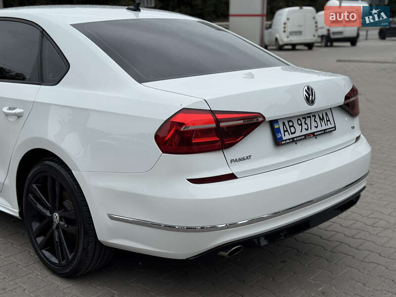 Седан Volkswagen Passat 2017 в Виннице