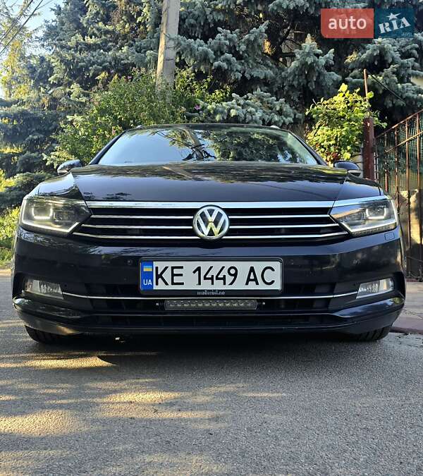 Універсал Volkswagen Passat 2018 в Дніпрі