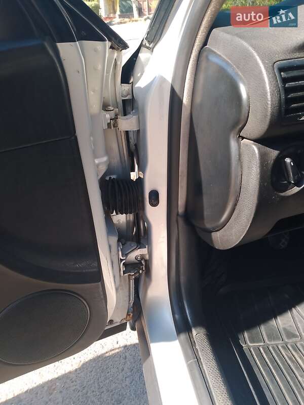 Седан Volkswagen Passat 1999 в Первомайске