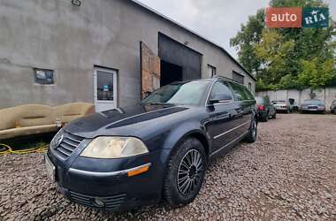 Универсал Volkswagen Passat 2004 в Кременце