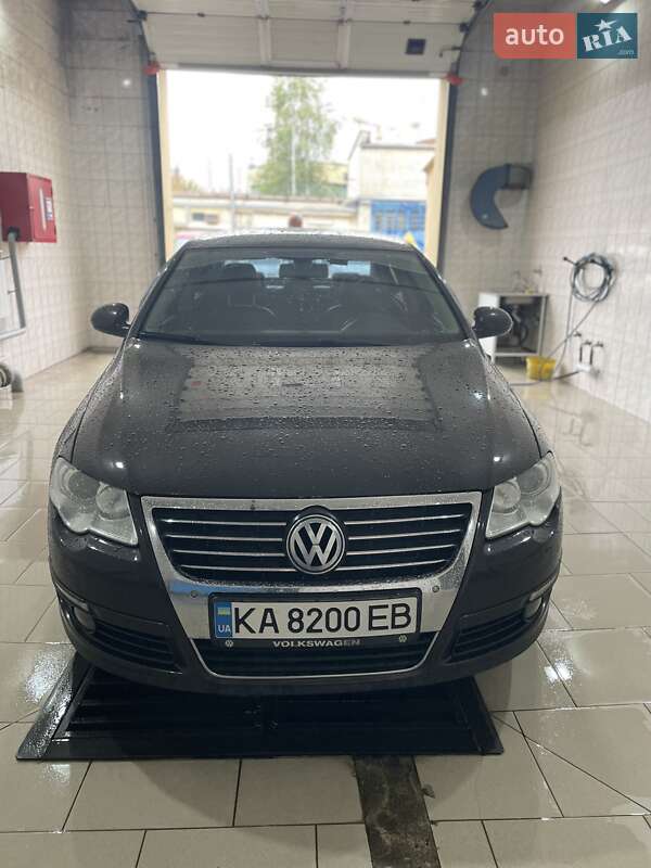 Седан Volkswagen Passat 2010 в Киеве