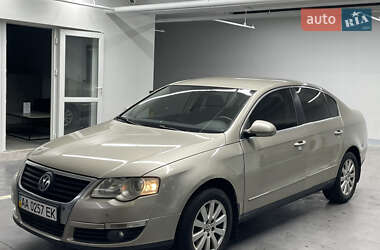Седан Volkswagen Passat 2007 в Києві