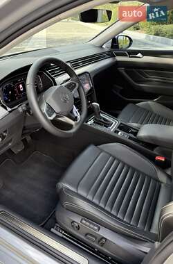 Седан Volkswagen Passat 2020 в 