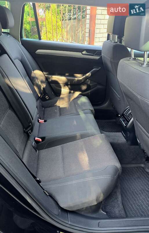 Універсал Volkswagen Passat 2018 в Дніпрі