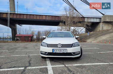 Универсал Volkswagen Passat 2013 в Киеве