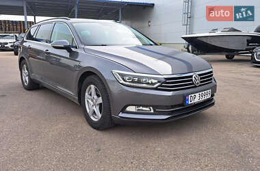 Універсал Volkswagen Passat 2014 в Полтаві