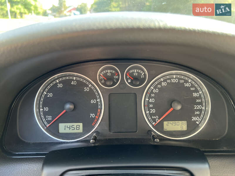 Седан Volkswagen Passat 2001 в Чернігові