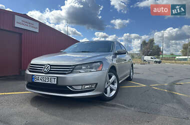 Седан Volkswagen Passat 2013 в Киеве