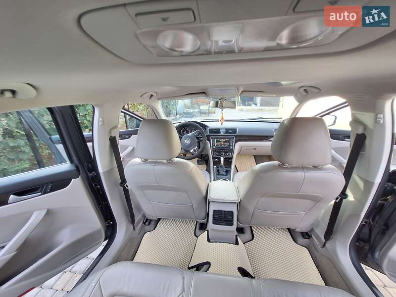 Седан Volkswagen Passat 2014 в Первомайську