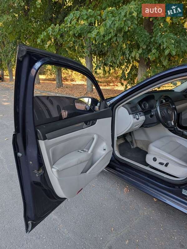 Седан Volkswagen Passat 2014 в Дніпрі