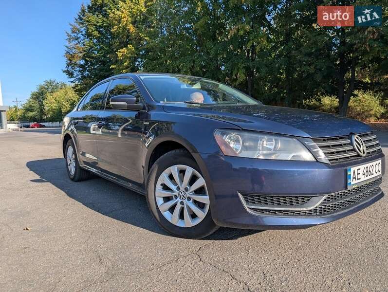 Седан Volkswagen Passat 2014 в Дніпрі