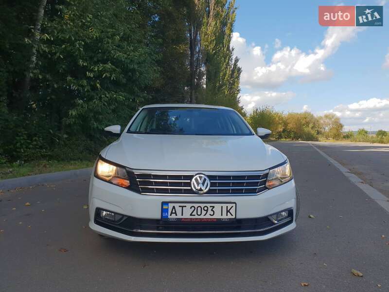 Седан Volkswagen Passat 2018 в Ивано-Франковске