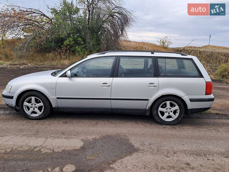 Универсал Volkswagen Passat 2000 в Барвенкове