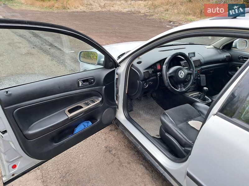 Универсал Volkswagen Passat 2000 в Барвенкове