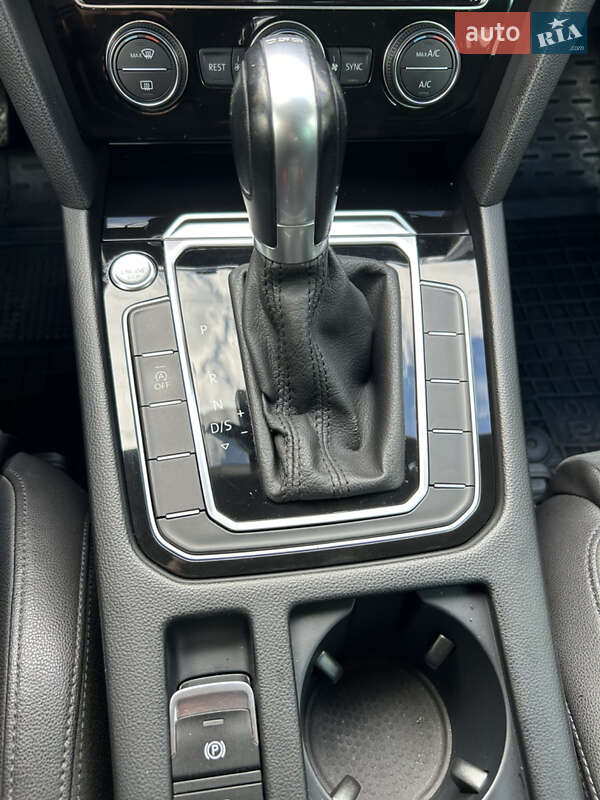 Універсал Volkswagen Passat 2018 в Радивиліві