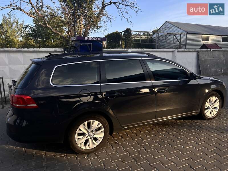 Универсал Volkswagen Passat 2013 в Черновцах