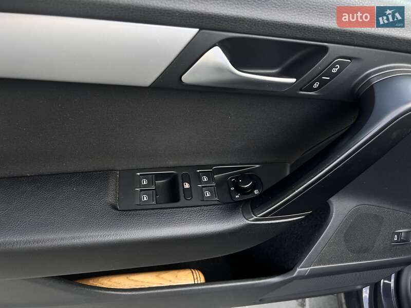 Универсал Volkswagen Passat 2013 в Черновцах