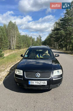 Универсал Volkswagen Passat 2003 в Дубровице