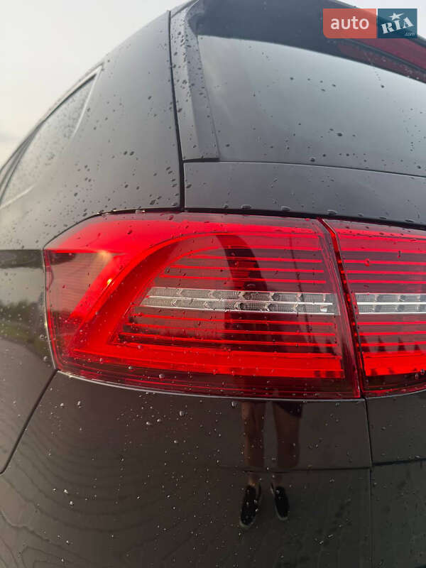 Універсал Volkswagen Passat 2015 в Львові