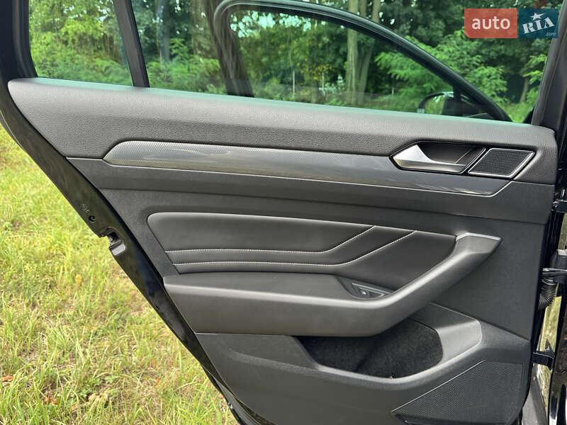 Универсал Volkswagen Passat 2019 в Бердичеве