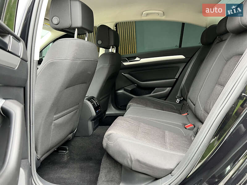 Седан Volkswagen Passat 2019 в Трускавце