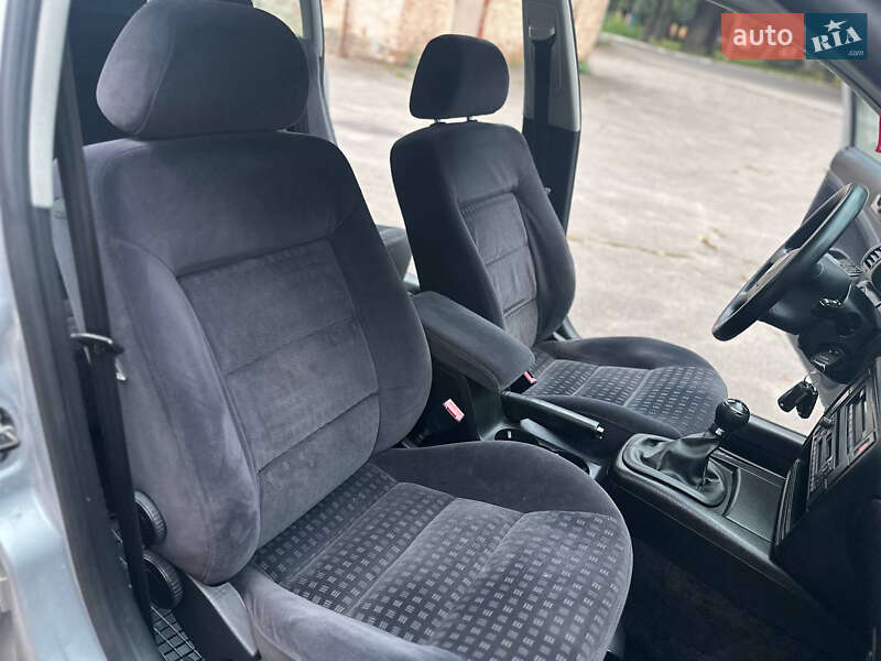 Седан Volkswagen Passat 2003 в Виннице фото 32 Седан Volkswagen Passat 2003 в Виннице