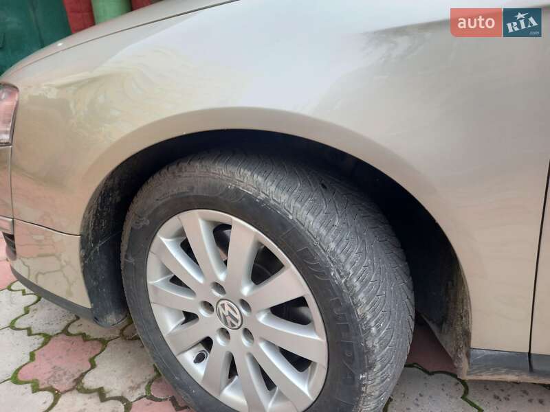 Універсал Volkswagen Passat 2006 в Хмельницькому
