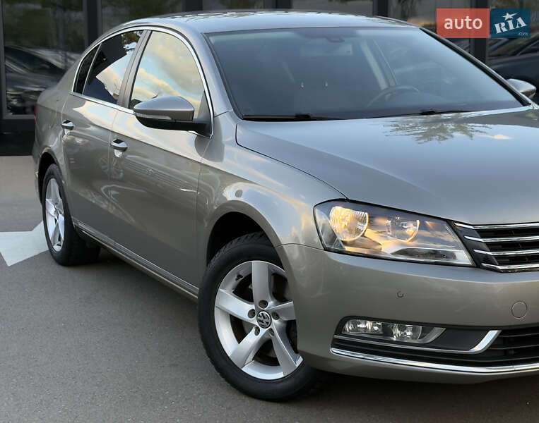 Седан Volkswagen Passat 2013 в Киеве фото 2 Седан Volkswagen Passat 2013 в Киеве