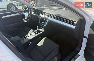 Седан Volkswagen Passat 2018 в Хмельницком