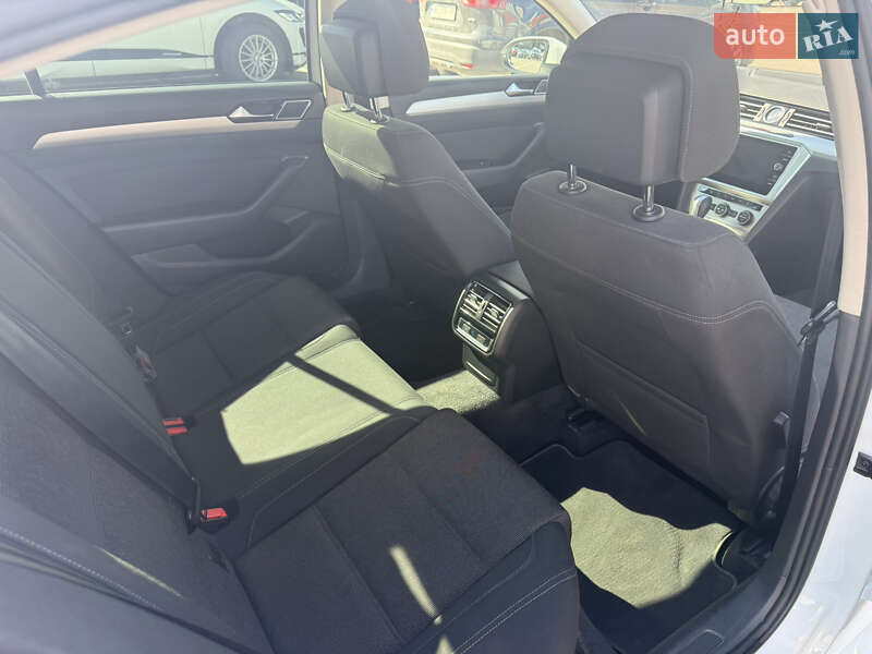 Седан Volkswagen Passat 2018 в Хмельницком фото 3 Седан Volkswagen Passat 2018 в Хмельницком