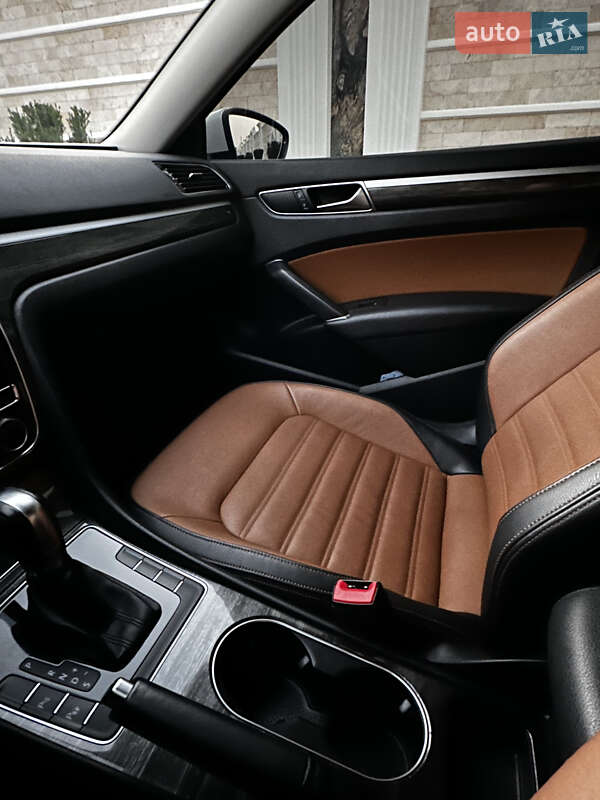 Седан Volkswagen Passat 2018 в Киеве
