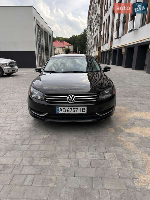 Седан Volkswagen Passat 2013 в Виннице