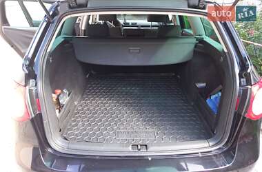 Универсал Volkswagen Passat 2006 в  фото 4 Универсал Volkswagen Passat 2006 в